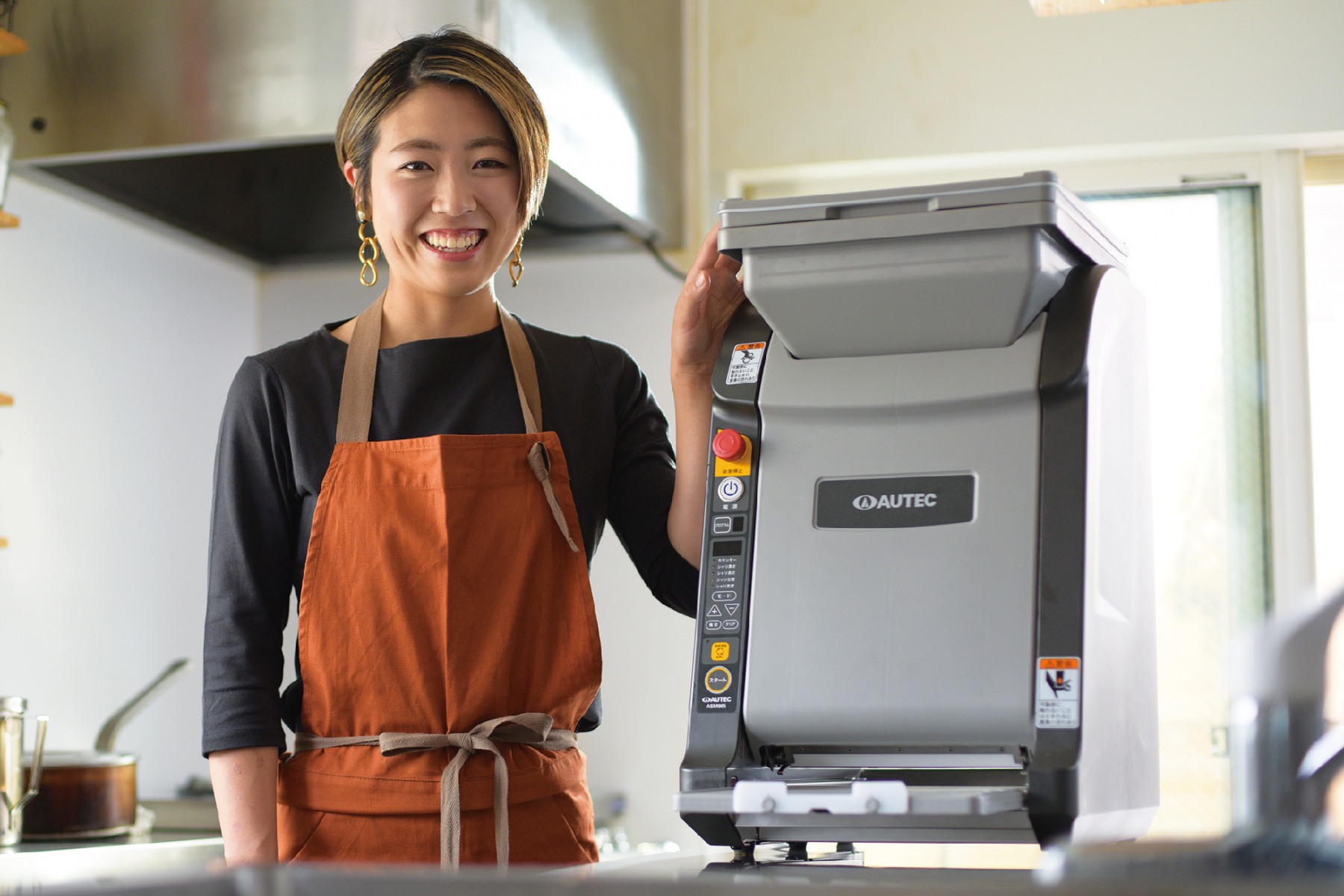 Sushi Robot, Sushi Machine TOP,INC. in Japan